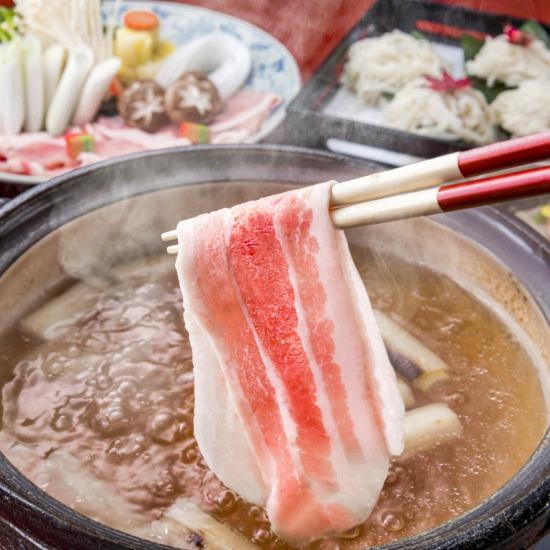 父の日 鹿児島黒豚 三枚肉しゃぶしゃぶ用３〜４人前（約６００ｇ・タレ付） 九州 鹿児島 　 プレゼン...