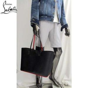 クリスチャンルブタン Christian Louboutin メンズ 鞄 バッグ トートバッグ ロゴ Unisex可 ストラップ付ポーチ スタッズ付き トートバッグ 黒 R10 Illico Online