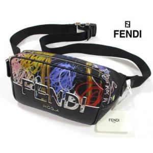 フェンディ FENDI メンズ 鞄 バッグ ボディーバッグ ロゴ ユニセックス可  切り替えしレザー・グラフィティーアートFENDIロゴプリント付ボディーバッグ
