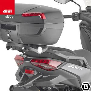 GIVI SR2167 スペシャルリアラック リアキャリア／YAMAHA XMAX 250 (23) 2023年10月2日発売モデル / YAMAHA X-MAX 300 (23)他専用