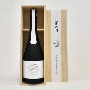 【製造2025年4月】吉乃川　みなも　中汲み　純米大吟醸原酒　720ml〔専用桐箱付〕【□】【送料無料】【常温便限定】