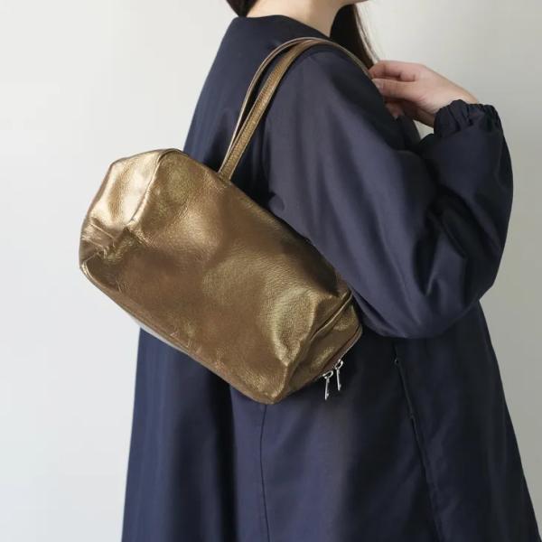 REN | ラスラ・スクエアダッフルXS (antique gold) | バッグ レン シンプル ...