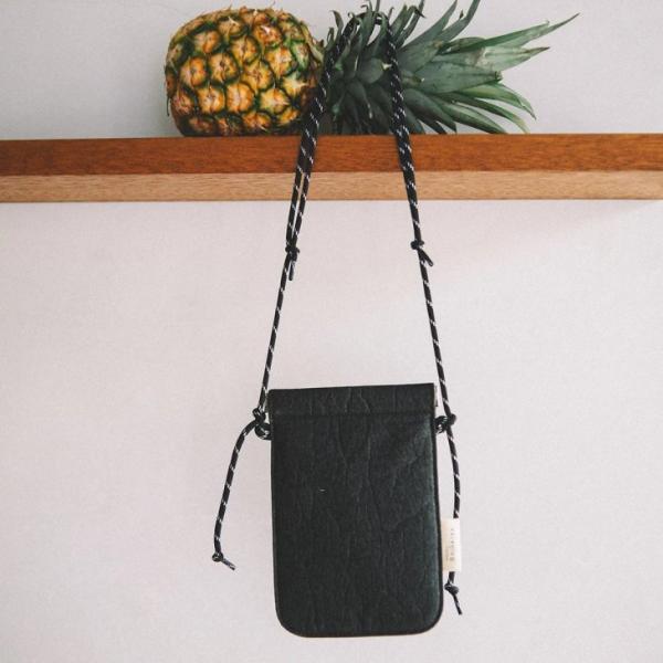 etul (エツル) | PINATEX Mini Shoulder (black) ミニショルダー...