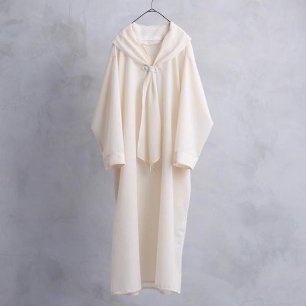 the last flower of the afternoon | 輝かしい影 Tie-neck ...
