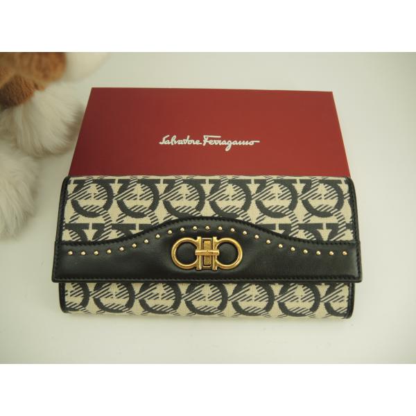 サルヴァトーレフェラガモ ロングウォレット ガンチーニ レザー白黒 2折長財布 未使用@ 17