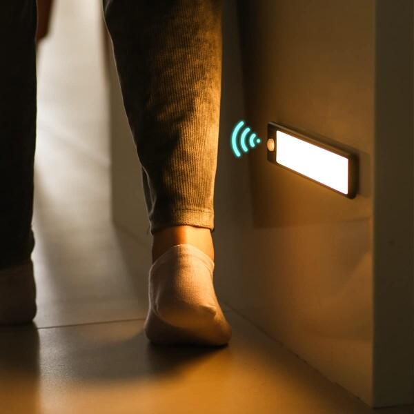 人感センサーライト 室内 LED バーライト 充電式 無段階調光 3種類の光色 3000/4500/...