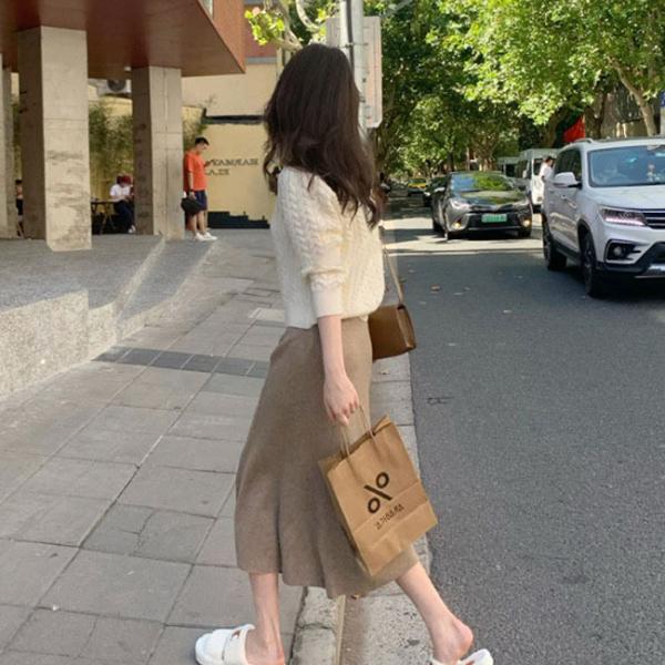 ニットフレアスカート / 3,980円(税込)以上で送料無料