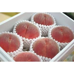 桃　通販。秋のももを販売取寄。糖度約12度のモモを果物ギフトに 小箱 5玉〜6玉