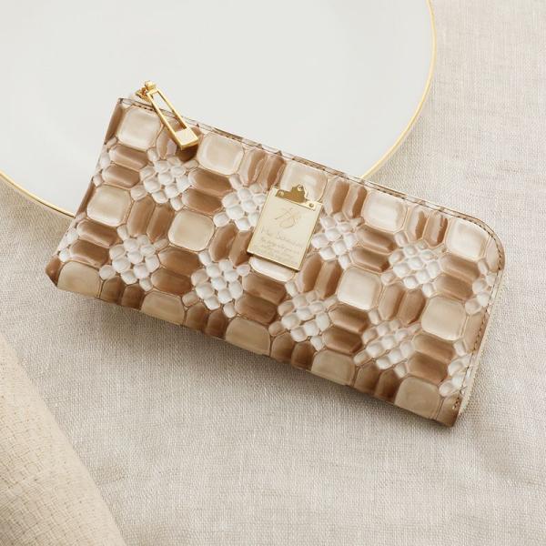 【HerSchedule】陶器のような透明感インペリアルスイート（imperial suite）　チ...