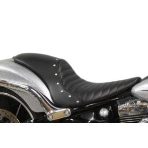 スタッド付きガンファイターシート（ダイヤ） ガレージT＆F ソフテイル