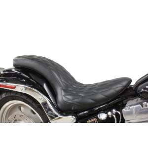 ソフテイルコブラシート ソフテイル コブラシート ハーレーパターン パイソン型抜 / 黒