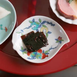 三果紋 桃型 豆皿 10cm 有田焼 // レトロ 和食器 食器 小皿 しょうゆ皿 手塩皿 漬物皿 薬味皿 珍味皿 お正月 お祝い おもてなし おしゃれ