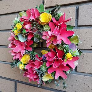 リース カラフルピンクシャトルフラワーCラメ 造花 送料無料 お祝い インテリア プレゼント 現品 オールシーズン