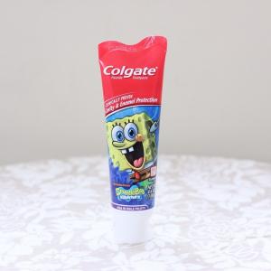 ＜輸入品＞Colgate Kids Fluoride Toothpaste SpongeBob コルゲート キッズ歯磨き粉 スポンジボブ 130g｜hanakotoba