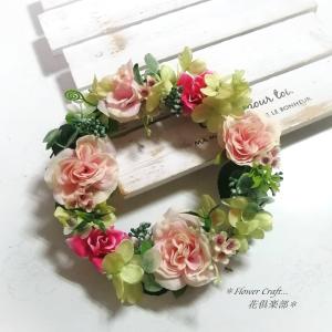 ◆直径18cmピンクのバラのリース◆アーティフィシャルフラワー リース 壁掛け 造花 花倶楽部 プレゼント