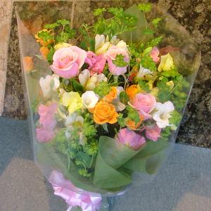 季節のおまかせ花束「花いっぱい♪」　写真送付｜hananosuke