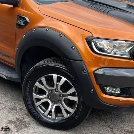 【並行輸入品】 マット ブラック フェンダー Flare デザイン フォード レンジャー T7 20...