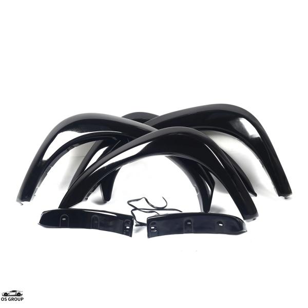 【並行輸入品】 素材 ホイール カバー Flares 4x4 offroad ISUZU DMAX ...