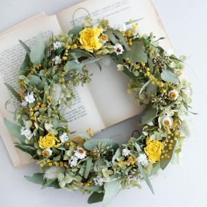 数量限定 約直径24cm◆黄色いラナンキュラスとミモザのリース ＊ ドライフラワー 北欧インテリア 開店祝い 誕生日 ナチュラル かわいい おしゃれ 春色 退職祝い