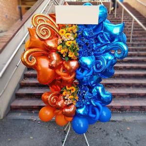 【選べるバイカラー】フラワーコンシェルジュ厳選花屋の【左・右】ハーフ＆ハーフバルーンスタンド花2段　60000円