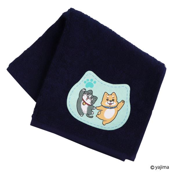 ねこに転生したおじさん　タオルハンカチ　プンちゃん&amp;スケキヨ　ネイビー