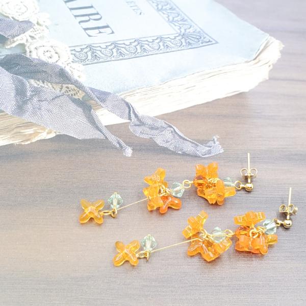 ピアス イヤリング 金木犀 きんもくせい ガラス 秋 秋の花 レジン 樹脂 ハンドメイド アクセサリ...