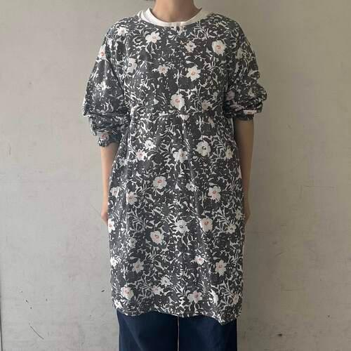 ファボリ（FABORI）　リーフフラワーかっぽう着　MKP2307-03　ブラック ハンズ