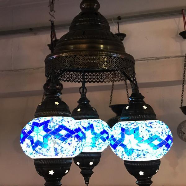 3連シャンデリア ドーム型 Lサイズ  《ガラス玉：W16cm H11cm》 日本の一般的なシーリン...