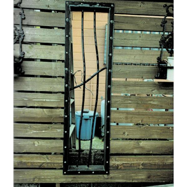 アイアン ウォールアクセント