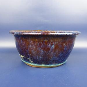 堀江美功 辰砂釉丸外縁三足鉢 2.5号(7cm) : 鉢や 暮路空 - 通販