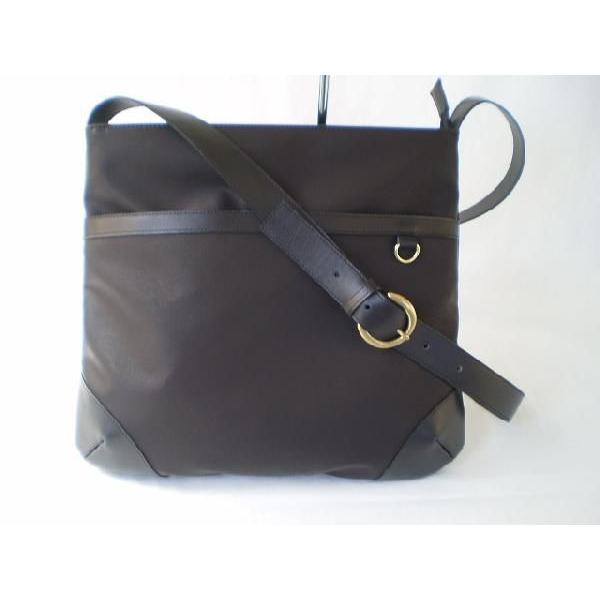 イタリアンマジック斜めがけバッグ（初めはチャコールグレー、使い込むとツヤが出て黒になります）
