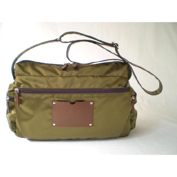 ライトナイロン斜めがけバッグ（カーキ）