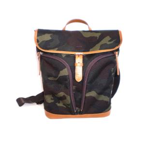 ユニセックス　リュックサック　（A4ファイルの入る）迷彩柄