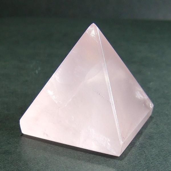 ローズクォーツピラミッド  (106g) 一点物  紅水晶 天然石 パワーストーン