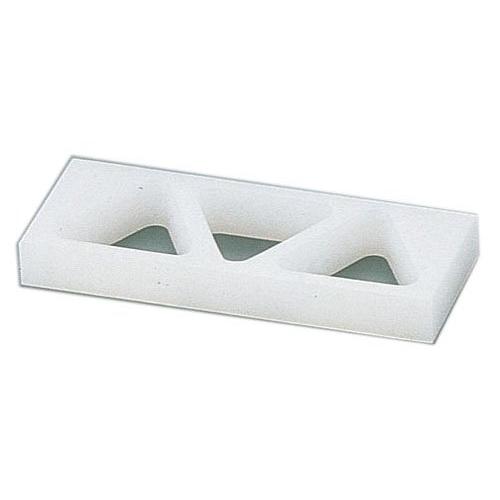 山県化学 おにぎり型 A型 5穴 小 ポリエチレン 日本製 BON104