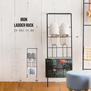 シンプルなデザインの壁掛け式収納 スリッパラック オープンラック スリッパ立て おしゃれ 北欧 ディスプレイ