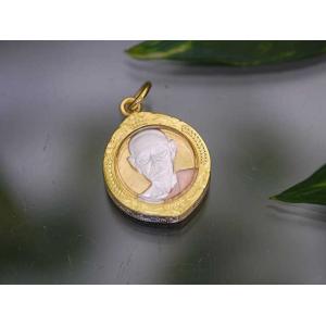 タイ-ワット・ソートンのプラクルアンその3 金色の御神体 タイでは超