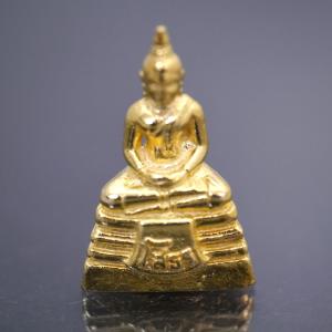 タイのお守り タイ-ワット・ソートンのプラクルアンその5 タイでは超