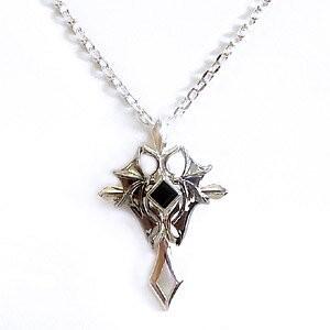 黒く輝く翼 オニキス シルバー925 クロスペンダント/ネックレス 