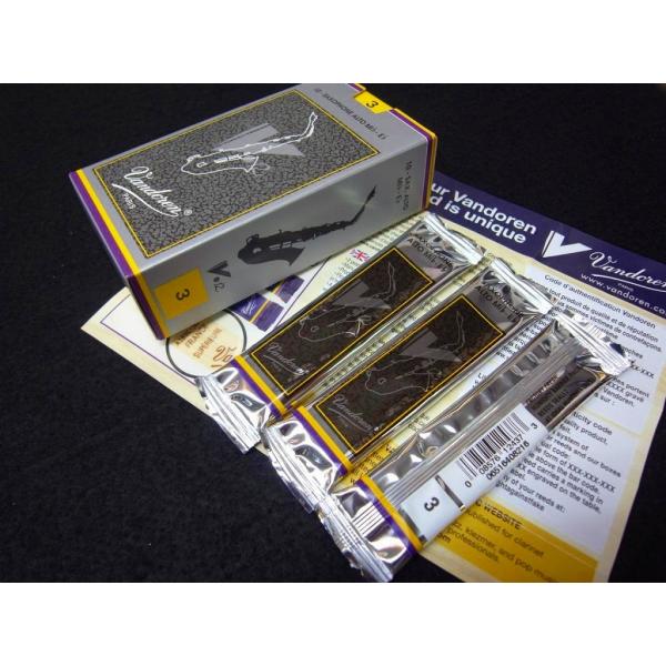■【バラ売り・3枚・新品】バンドレンリード・V12・アルトサックス用・銀箱・サイズ3・吹奏楽・お試し...