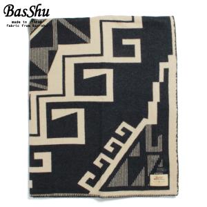 BasShu バッシュ ウールブランケット 153×180 ジャガード ネイティブ 泉大津 日本製 Wool Blanket チャコールグレー｜HARTLEY