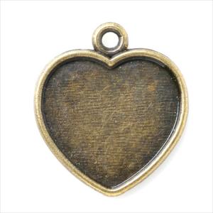 ミール皿 1枚 ハート a06 アンティークゴールド 金古美 カンあり カン付き レジン アクセサリー パーツ 枠 型枠 モールド チャーム ピアス イヤリング 金具 素材