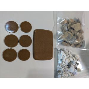 バドガシュタイン鉱石（約900g）放射線量約24.6μSv : ケィディー