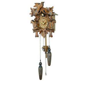 ドイツ森の時計　クォーツ式山小屋鳩時計　伝統の彫刻シリーズ622QM｜hatodokei