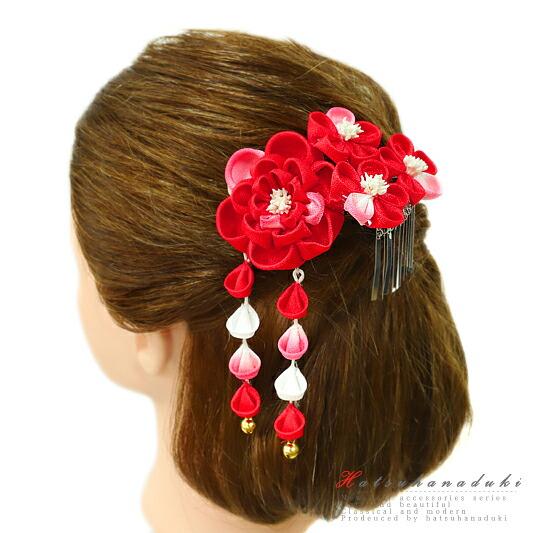 七五三 髪飾り 三歳 七歳 日本髪 つまみ細工 赤 花 2点セット ピンク 白 ちりめん 下がり 鈴...