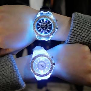 腕時計 カラフルカラーLED発光 ラインストー...の詳細画像3