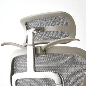 エルゴヒューマン（Ergohuman） ジャケットハンガー チェア背面に装着