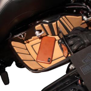サドルバッグラッチカバー ヒンジカバーハーレー ツーリング ロード
