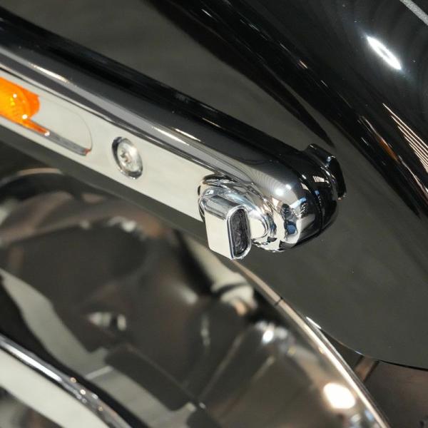 M8 ソフテイル ストラット ストライプ LED 3in1 テールライト一体型ウインカー ポリッシュ...