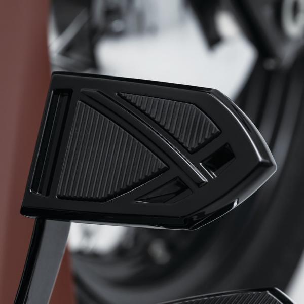 ハーレー M8ソフテイル Phantom ブレーキペダルパッド(グロスブラック) Kuryakyn